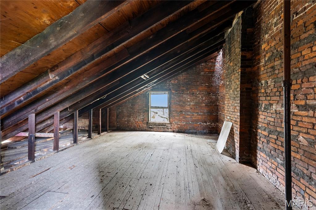 Labraures Add - Residential