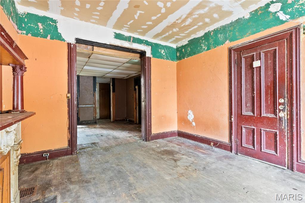 Labraures Add - Residential