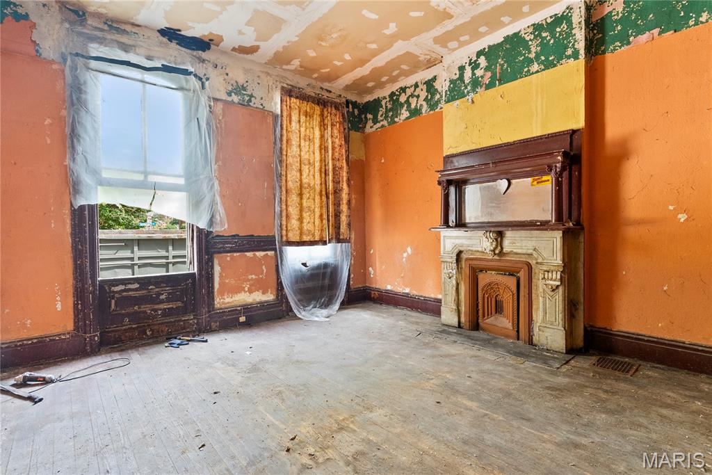 Labraures Add - Residential