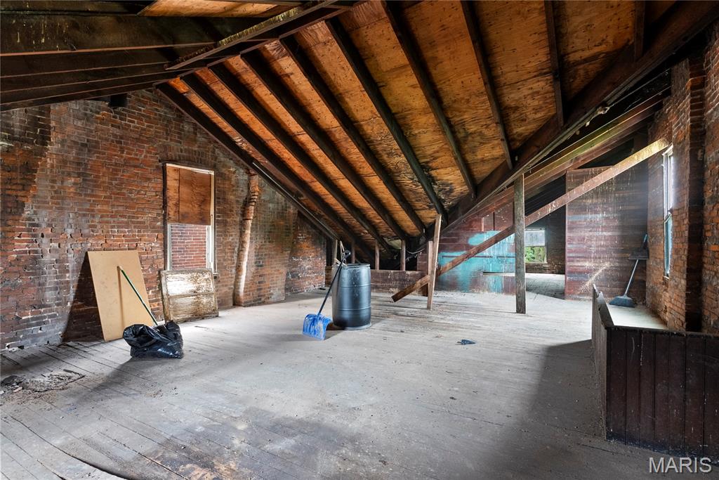 Labraures Add - Residential