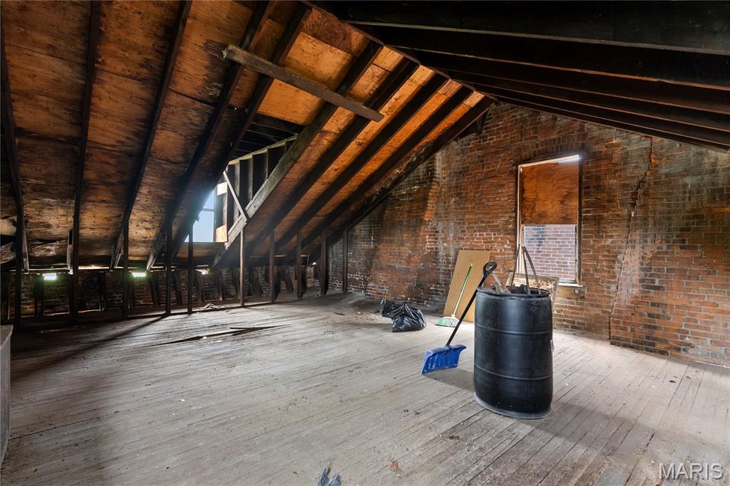 Labraures Add - Residential