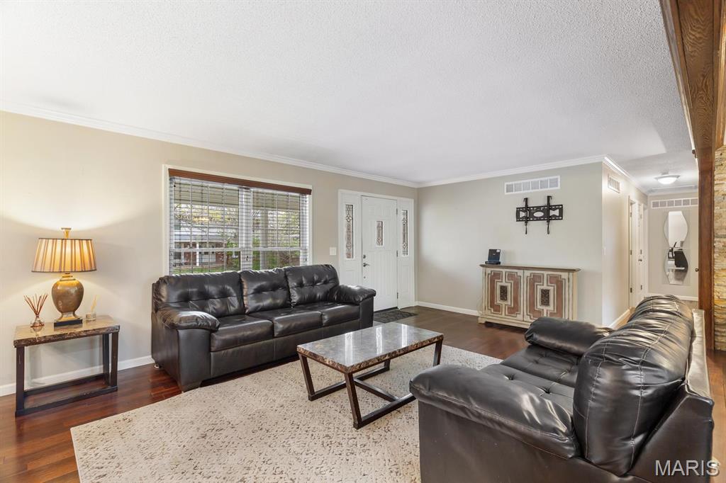 269 Braeshire Drive