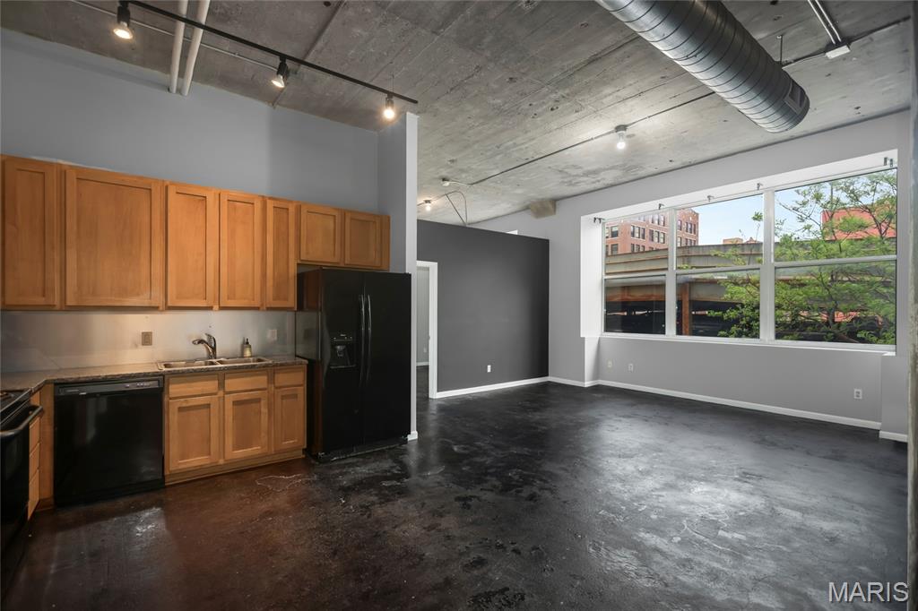 Annex Lofts Condo - Residential