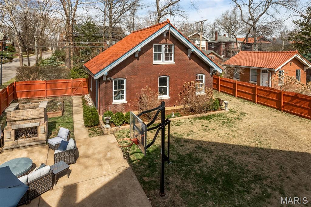 Ames Place - Residential