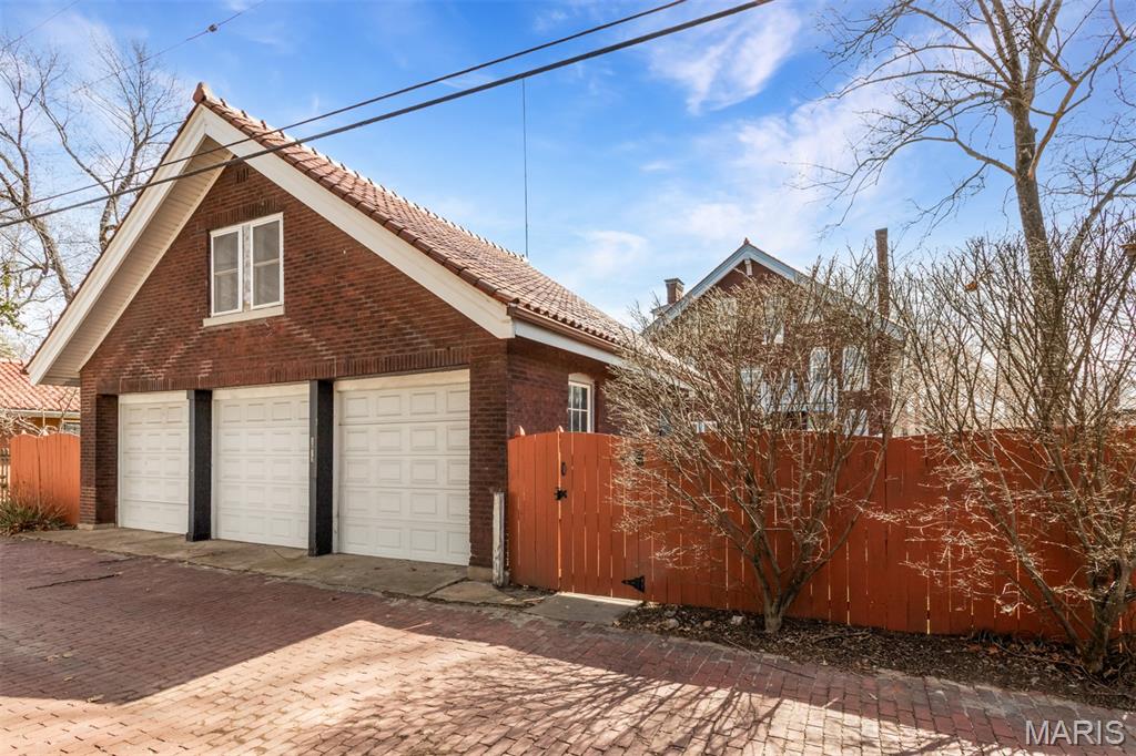 Ames Place - Residential