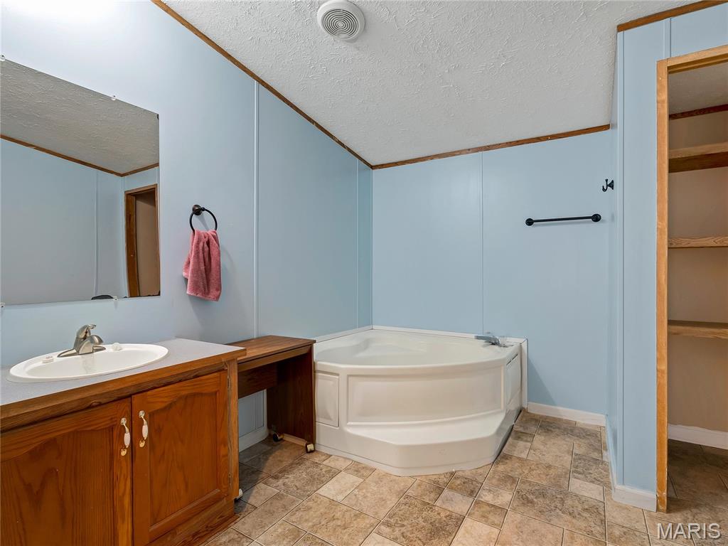 Woodland Lakes - Residential