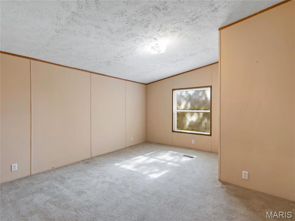 Woodland Lakes - Residential