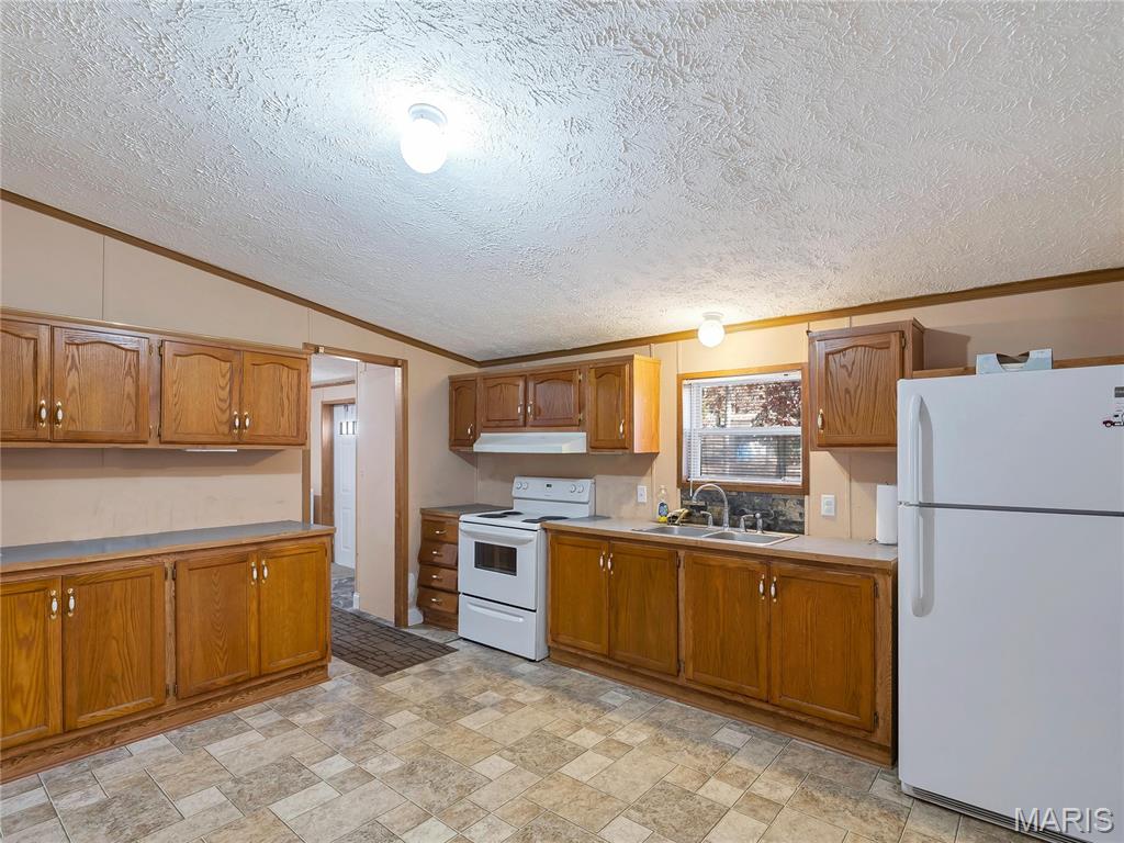 Woodland Lakes - Residential