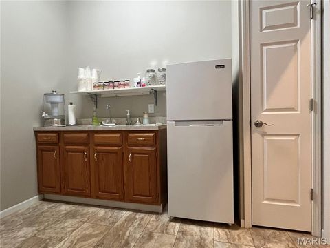 Tiny photo for 950 Corporate Parkway #106, Wentzville, MO 63385 (MLS # 26007067)