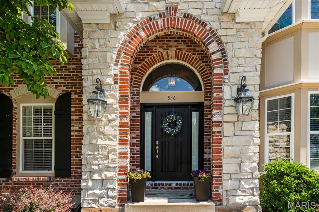 926 Kingsridge Court