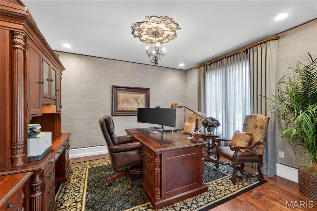 Chesterfield, Missouri, 63005, United States, 4 Bedrooms Bedrooms, ,7 BathroomsBathrooms,Residential,Active,2051969