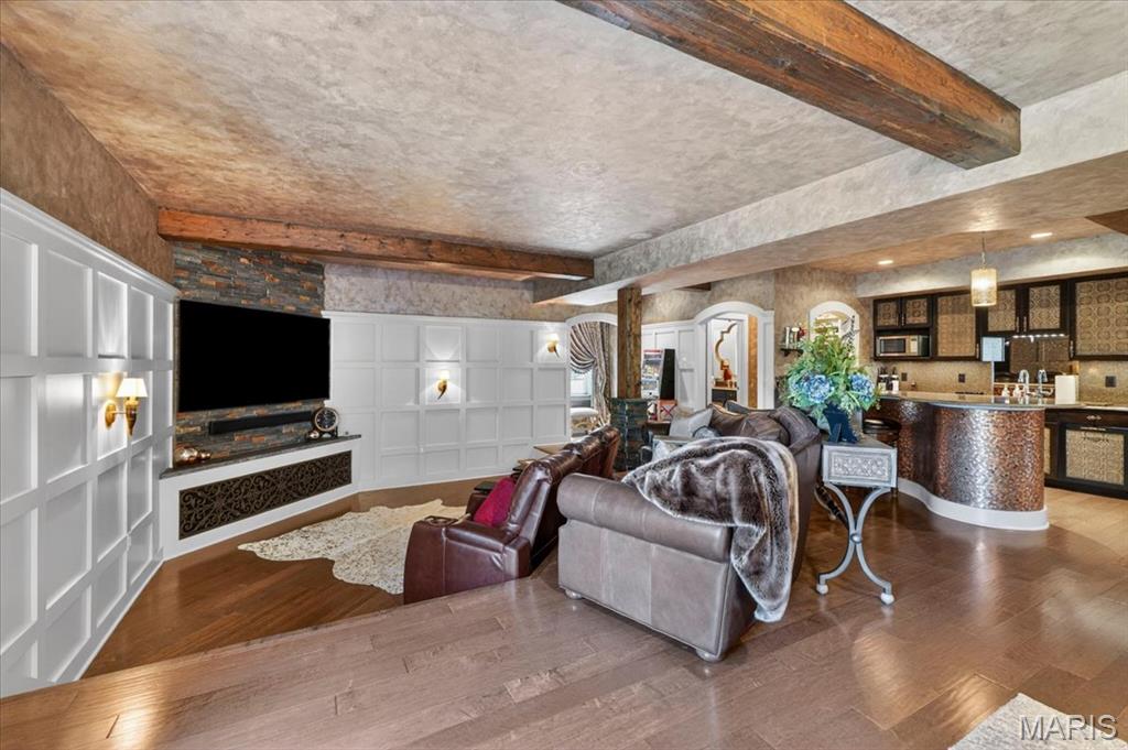 Chesterfield, Missouri, 63005, United States, 4 Bedrooms Bedrooms, ,7 BathroomsBathrooms,Residential,Active,2051969
