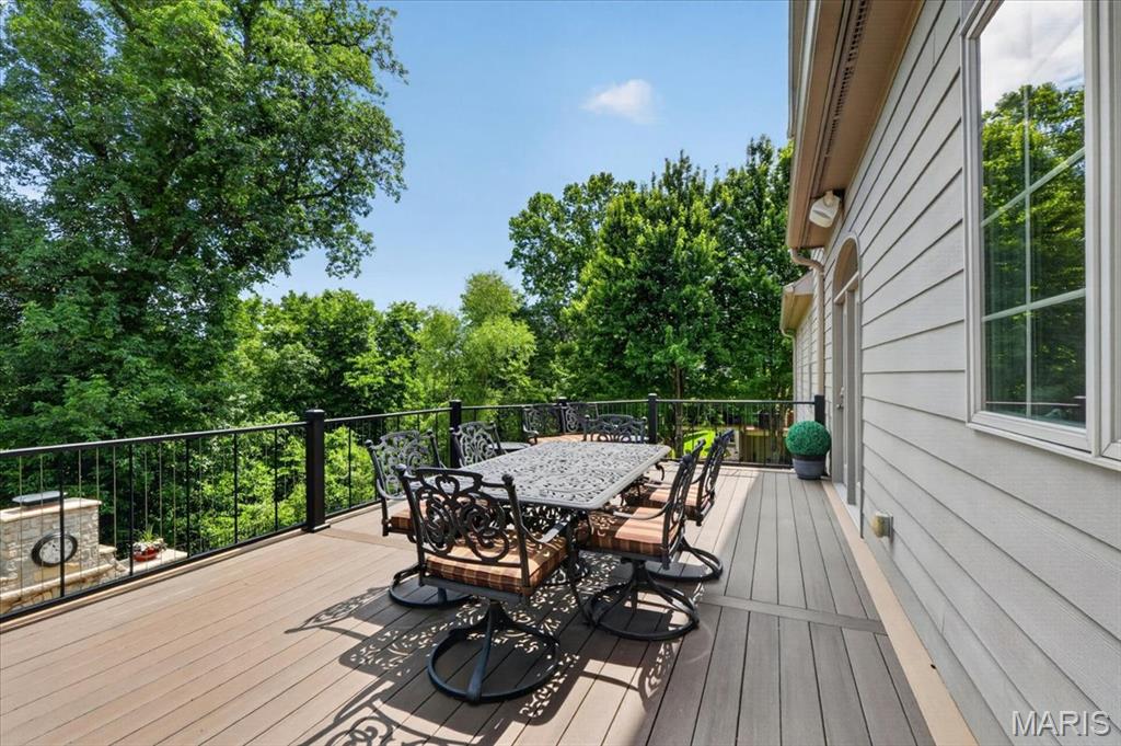 Chesterfield, Missouri, 63005, United States, 4 Bedrooms Bedrooms, ,7 BathroomsBathrooms,Residential,Active,2051969