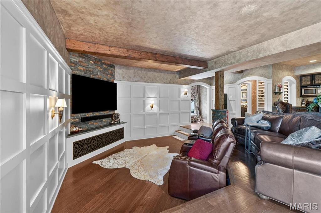 Chesterfield, Missouri, 63005, United States, 4 Bedrooms Bedrooms, ,7 BathroomsBathrooms,Residential,Active,2051969
