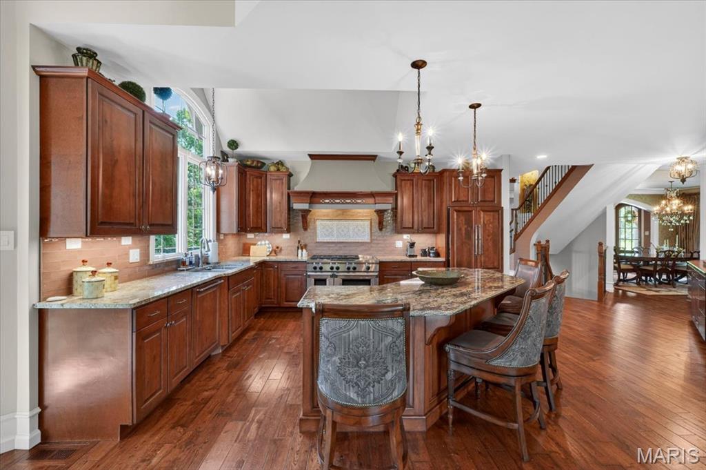 Chesterfield, Missouri, 63005, United States, 4 Bedrooms Bedrooms, ,7 BathroomsBathrooms,Residential,Active,2051969