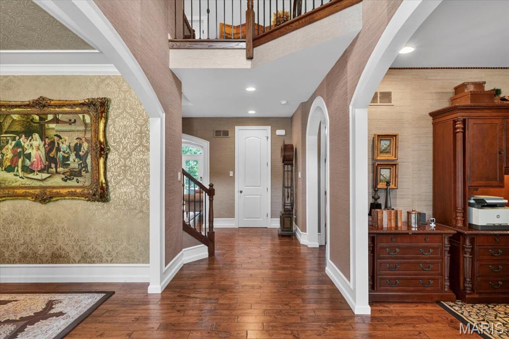 Chesterfield, Missouri, 63005, United States, 4 Bedrooms Bedrooms, ,7 BathroomsBathrooms,Residential,Active,2051969