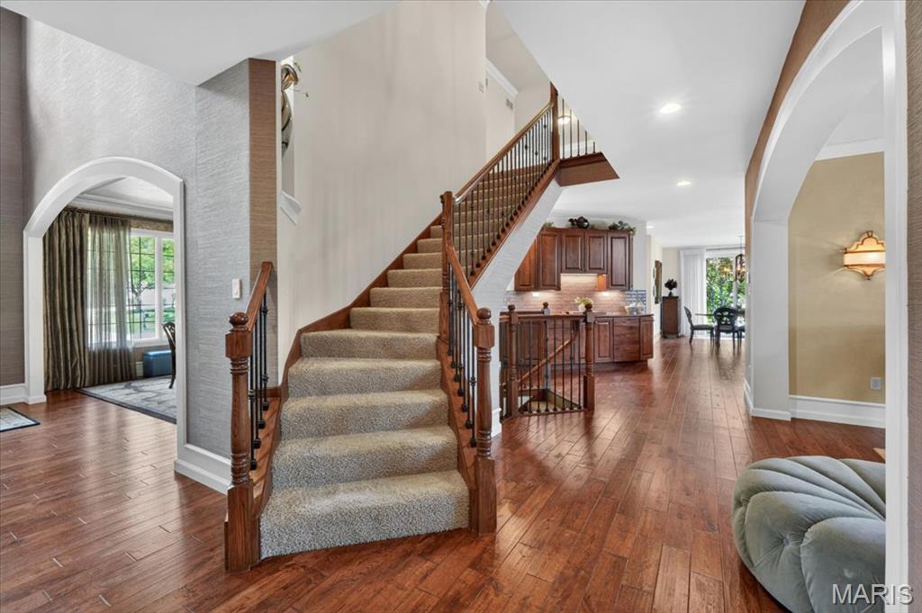 Chesterfield, Missouri, 63005, United States, 4 Bedrooms Bedrooms, ,7 BathroomsBathrooms,Residential,Active,2051969