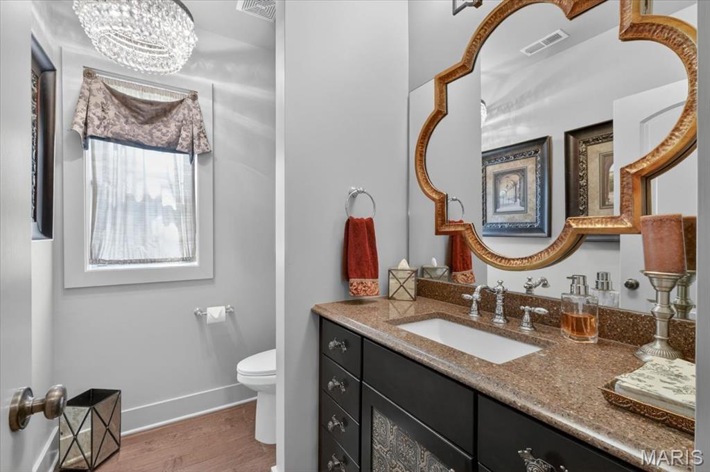 Chesterfield, Missouri, 63005, United States, 4 Bedrooms Bedrooms, ,7 BathroomsBathrooms,Residential,Active,2051969