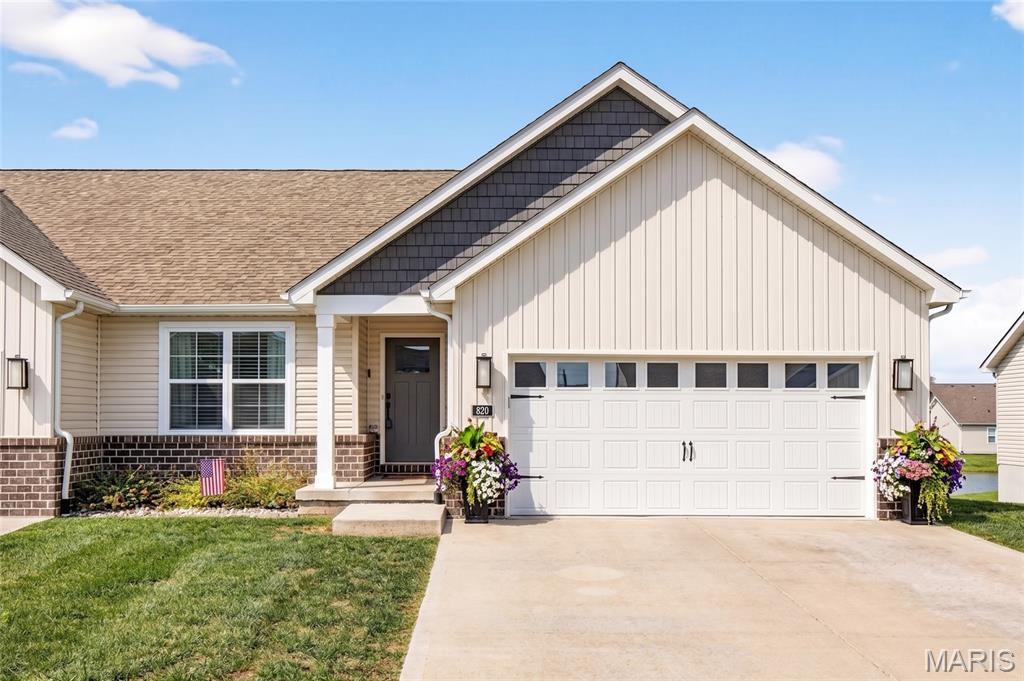 Photo 1 of 39 — 820 Applewood Creek Drive, Fairview Heights, IL 62208