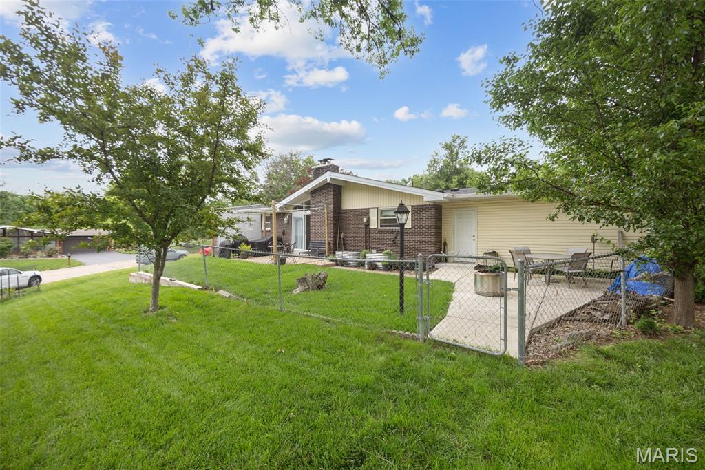 Four Seasons Sec #3 - Residential
