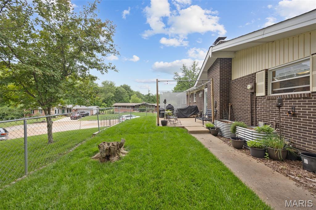 Four Seasons Sec #3 - Residential