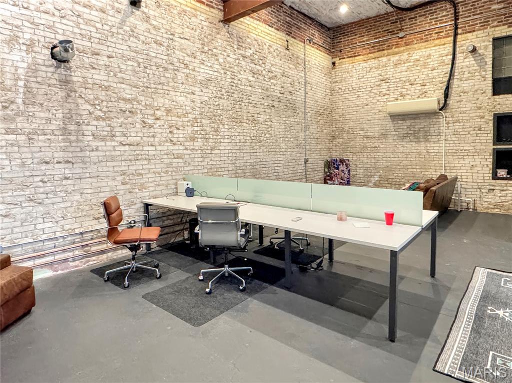 Downtown - Commercial Lease