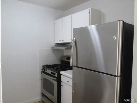 Tiny photo for 1210 Wicklow Road #L, Ballwin, MO 63021 (MLS # 26011736)