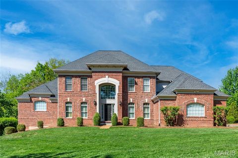 Photo of 343 Pine Bend Drive, Chesterfield, MO 63005 (MLS # 26024348)