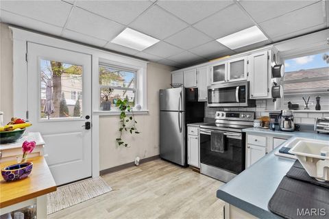 Tiny photo for 1027 Curran Avenue, Kirkwood, MO 63122 (MLS # 26023456)