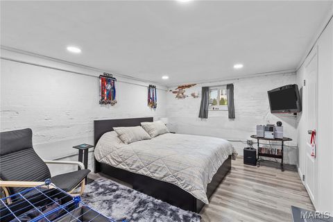 Tiny photo for 1027 Curran Avenue, Kirkwood, MO 63122 (MLS # 26023456)