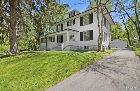 Photo of 234 Glen Road, Webster Groves, MO 63119 (MLS # 26023020)