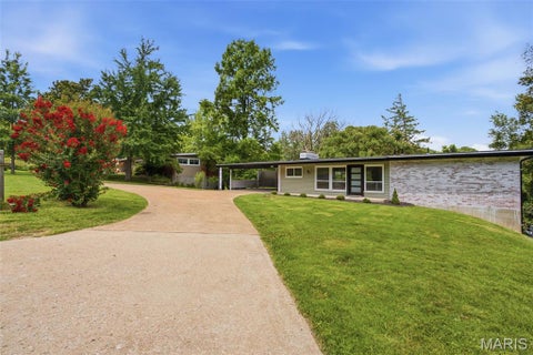 Photo of 2431 Trossock Lane, Kirkwood, MO 63122 (MLS # 26059361)