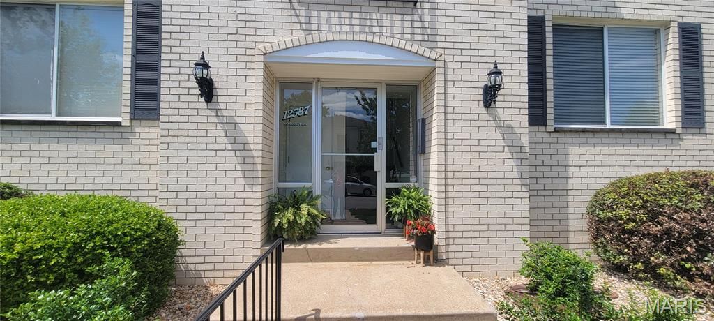 Photo of 12587 Chardin Place #4, St Louis, MO 63128 (MLS # 26026291)