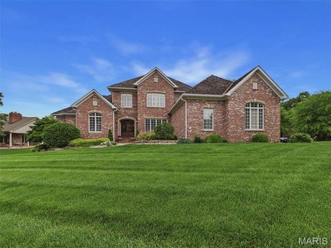 Photo of 9 Dunbridge Court, Glen Carbon, IL 62034 (MLS # 26030351)