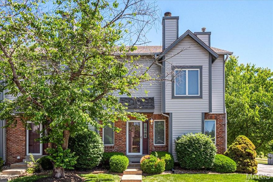 Welcome home to this 2 bedroom, 2 bath townhome overlooking the pool! The exterior offers brick and vinyl siding, 2 car garage, large deck and plenty of parking. The interior boasts wood veneer flooring, crown molding, gas fireplace, granite countertops, stainless steel appliances, 6 panel doors , tilt-in windows and an unfinished basement with plenty of storage. 
This townhome is being sold AS-IS!