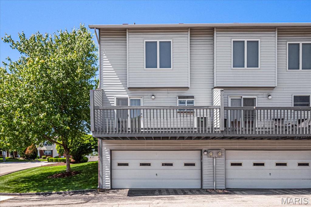 Sherman Meadows Twnhms #4G - Residential