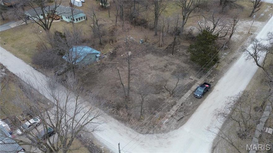 Build your dream home in the welcoming community of La Plata, located in Missouri. This .47± acre corner building lot offers the ideal combination of convenience and opportunity. With water, sewer, electric, and high-speed internet already available, much of the groundwork is in place to start planning your new build right away.

Situated close to the local school, this property provides easy access to everyday essentials while maintaining the comfort of small-town living. Whether you’re looking to build your personal residence or invest in a well-located lot, this property is ready to bring your vision to life.