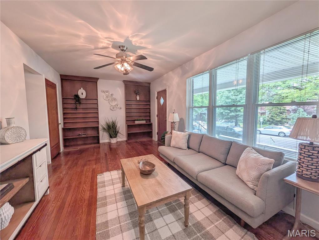 Russell Place - Residential
