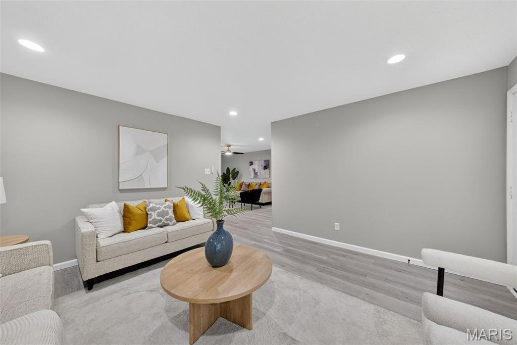 6803 Foxbend Court