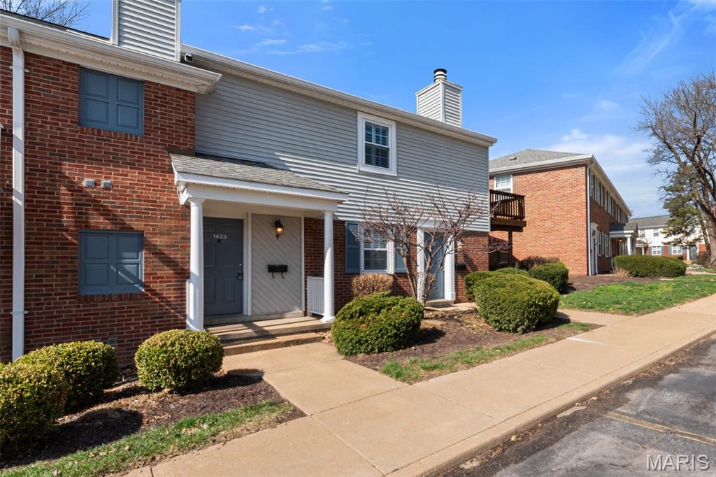 Brentwood Forest Condo Ph Eight - Residential