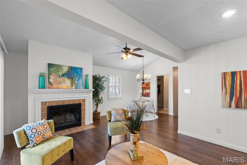 Brentwood Forest Condo Ph Eight - Residential