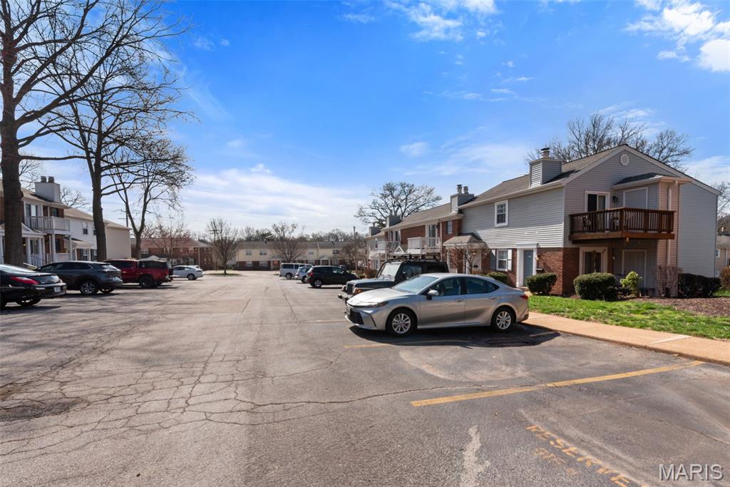 Brentwood Forest Condo Ph Eight - Residential