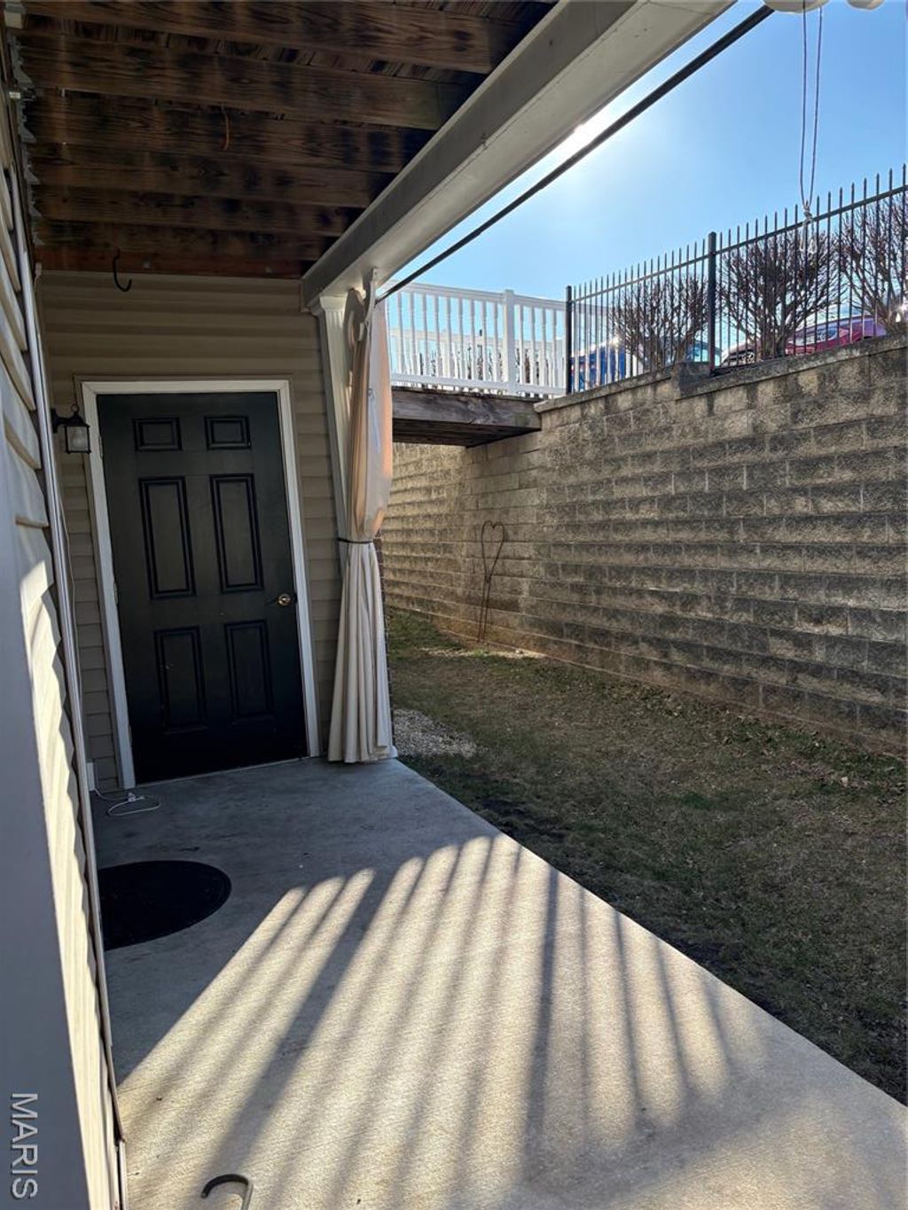 Photo of 613 Saravalle Drive, St Peters, MO 63376 (MLS # 26000433)