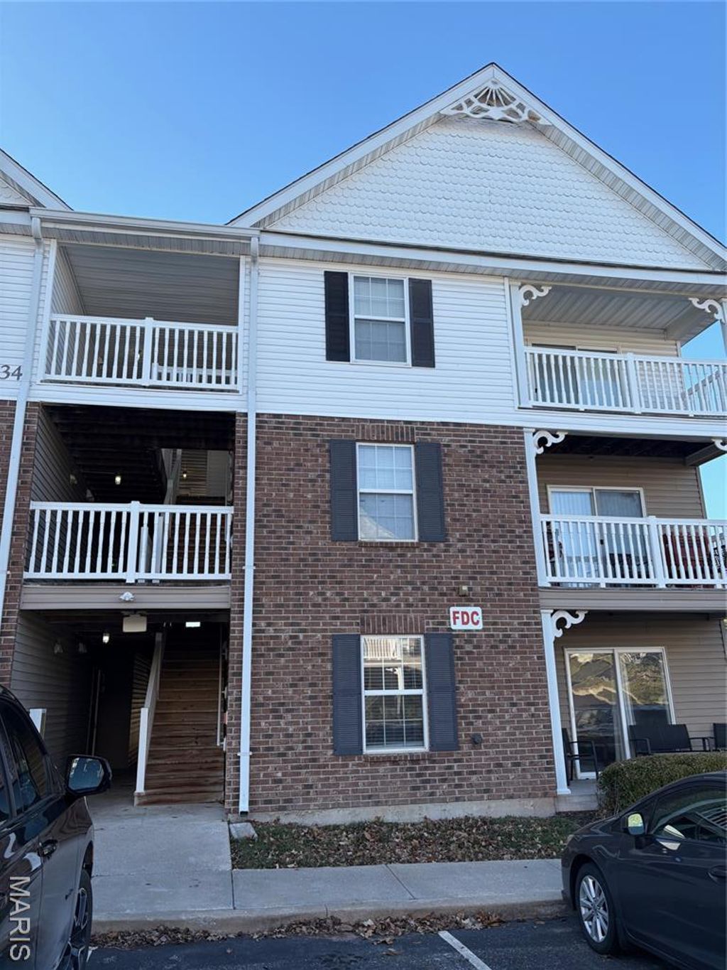 Photo of 613 Saravalle Drive, St Peters, MO 63376 (MLS # 26000433)