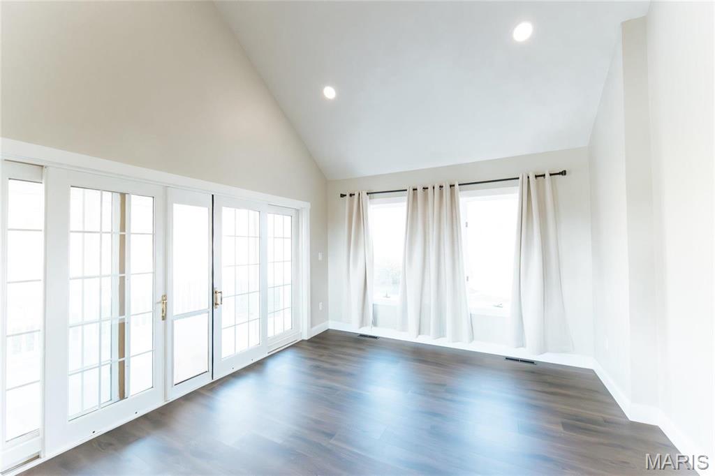 Emerald Hills - Residential