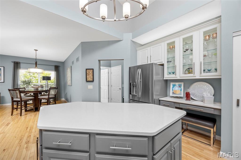 306 Highland Meadows Court