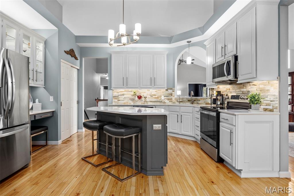 306 Highland Meadows Court