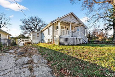 Tiny photo for 342 Alsobrook Street, Kirkwood, MO 63122 (MLS # 25080398)