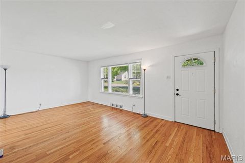 Tiny photo for 9826 Lullaby Lane, St Louis, MO 63114 (MLS # 26029706)