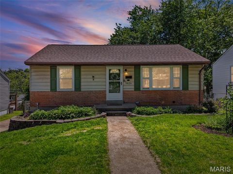 Tiny photo for 9826 Lullaby Lane, St Louis, MO 63114 (MLS # 26029706)